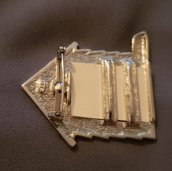 Silver Dog House pin ( put your own Picture in) - Picture 7 of 8